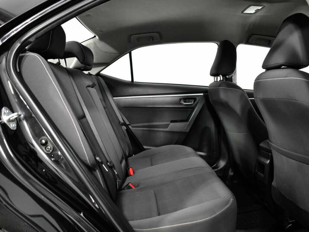 Toyota Corolla 2018 года с пробегом. Фото: #9