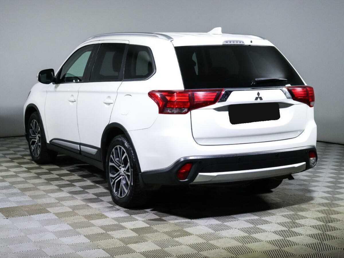 Mitsubishi Outlander 2018 года с пробегом. Фото: #5