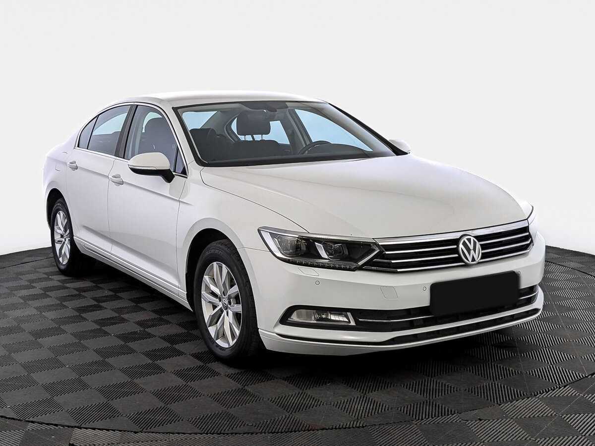 Volkswagen Passat 2019 года с пробегом. Фото: #2