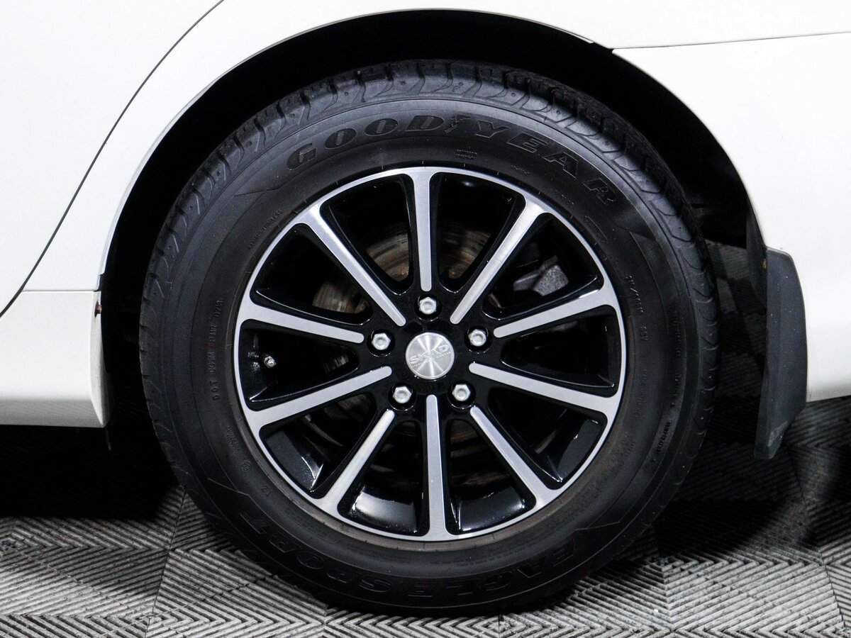 Toyota Camry 2013 года с пробегом. Фото: #14