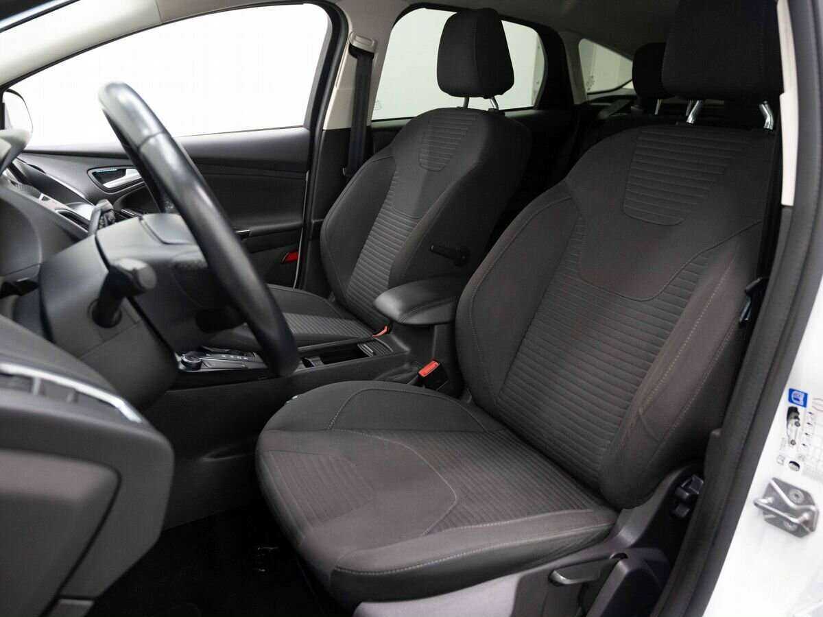 Ford Focus 2017 года с пробегом. Фото: #5