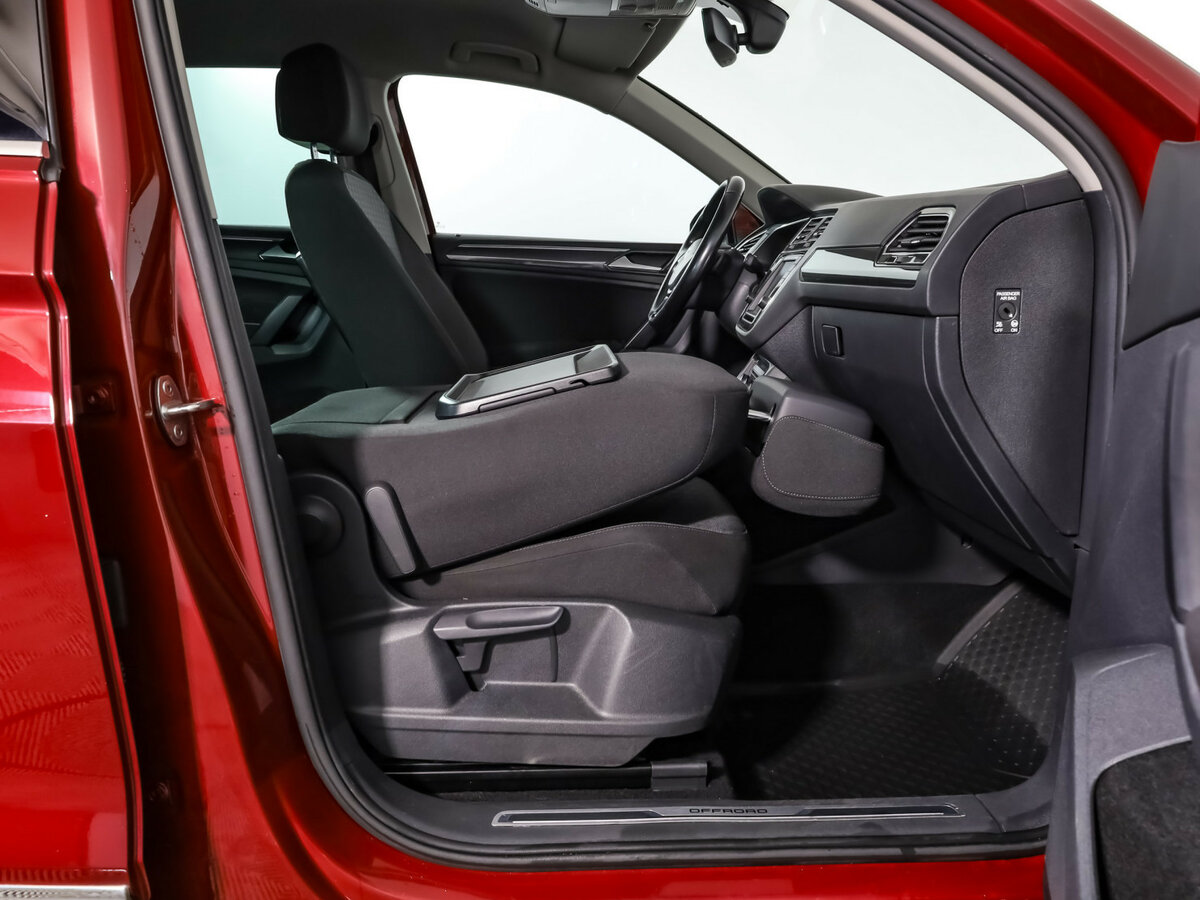 Volkswagen Tiguan 2017 года с пробегом. Фото: #21