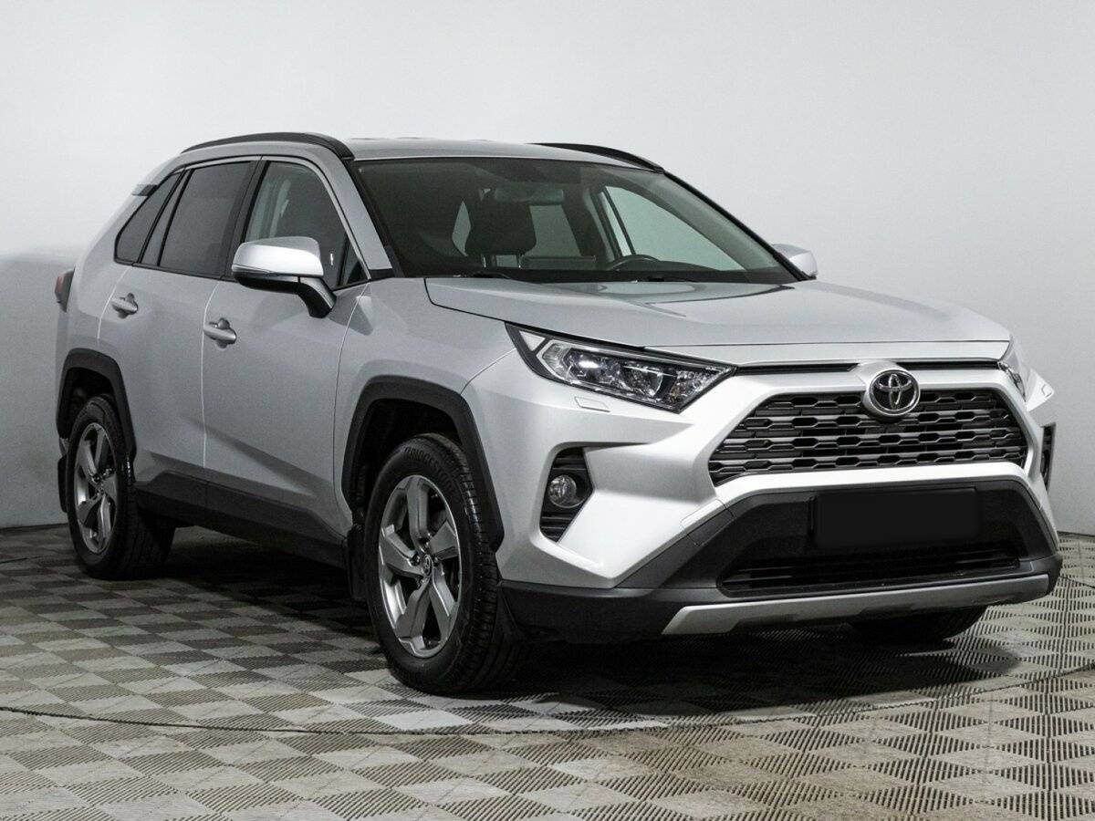 Toyota RAV4 2020 года с пробегом. Фото: #2