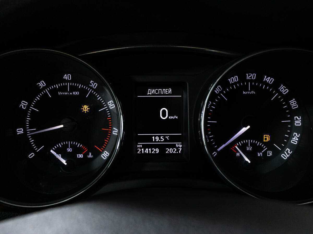 Skoda Superb 2012 года с пробегом. Фото: #11