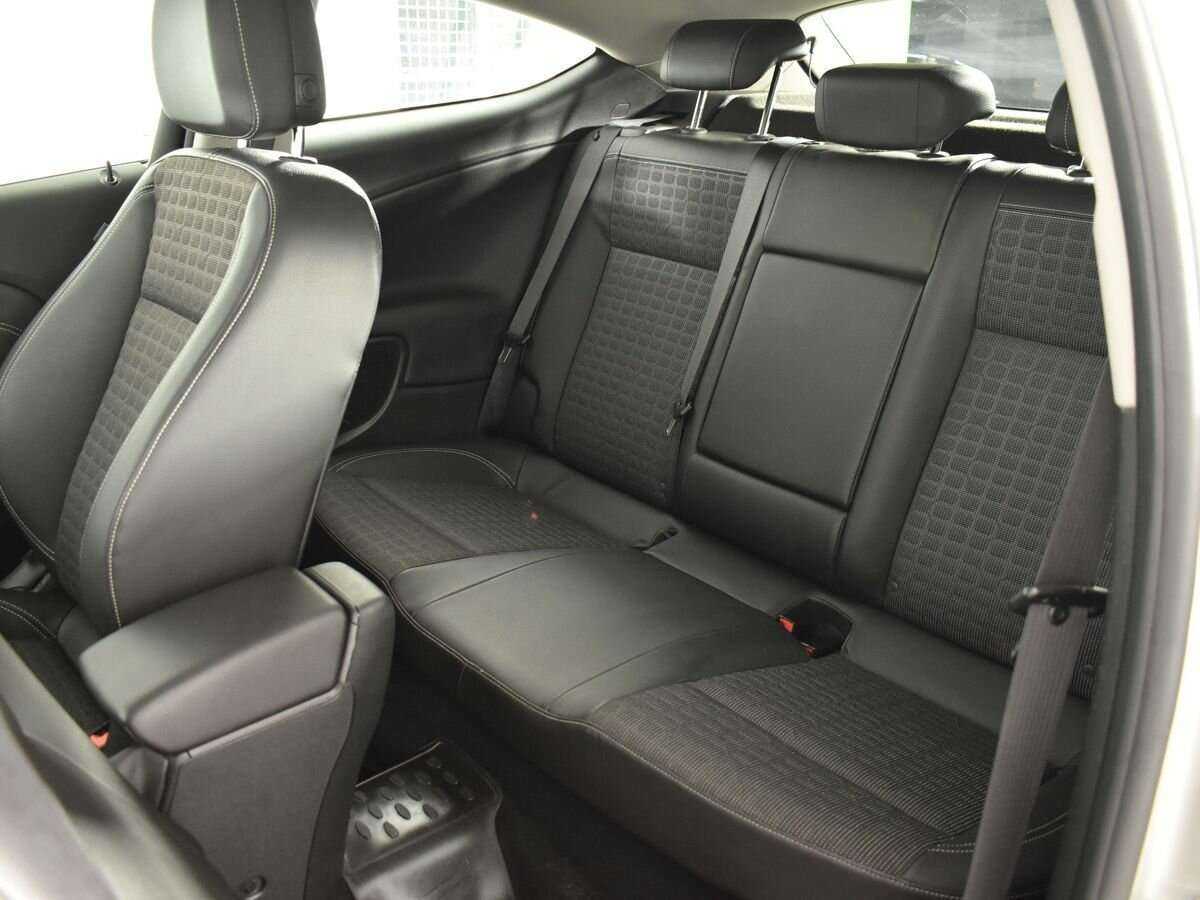 Opel Astra 2013 года с пробегом. Фото: #13