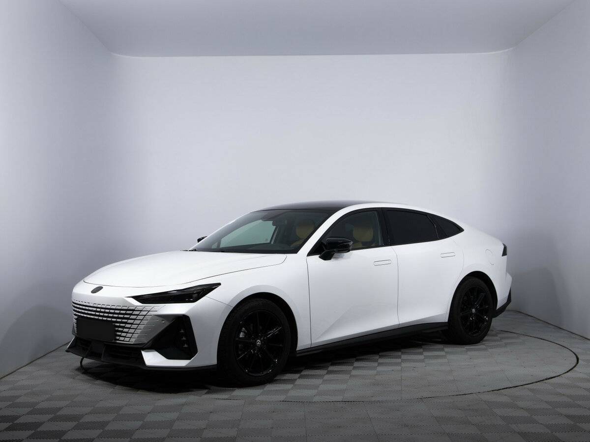 Changan UNI-V 2023 года с пробегом. Фото: #0