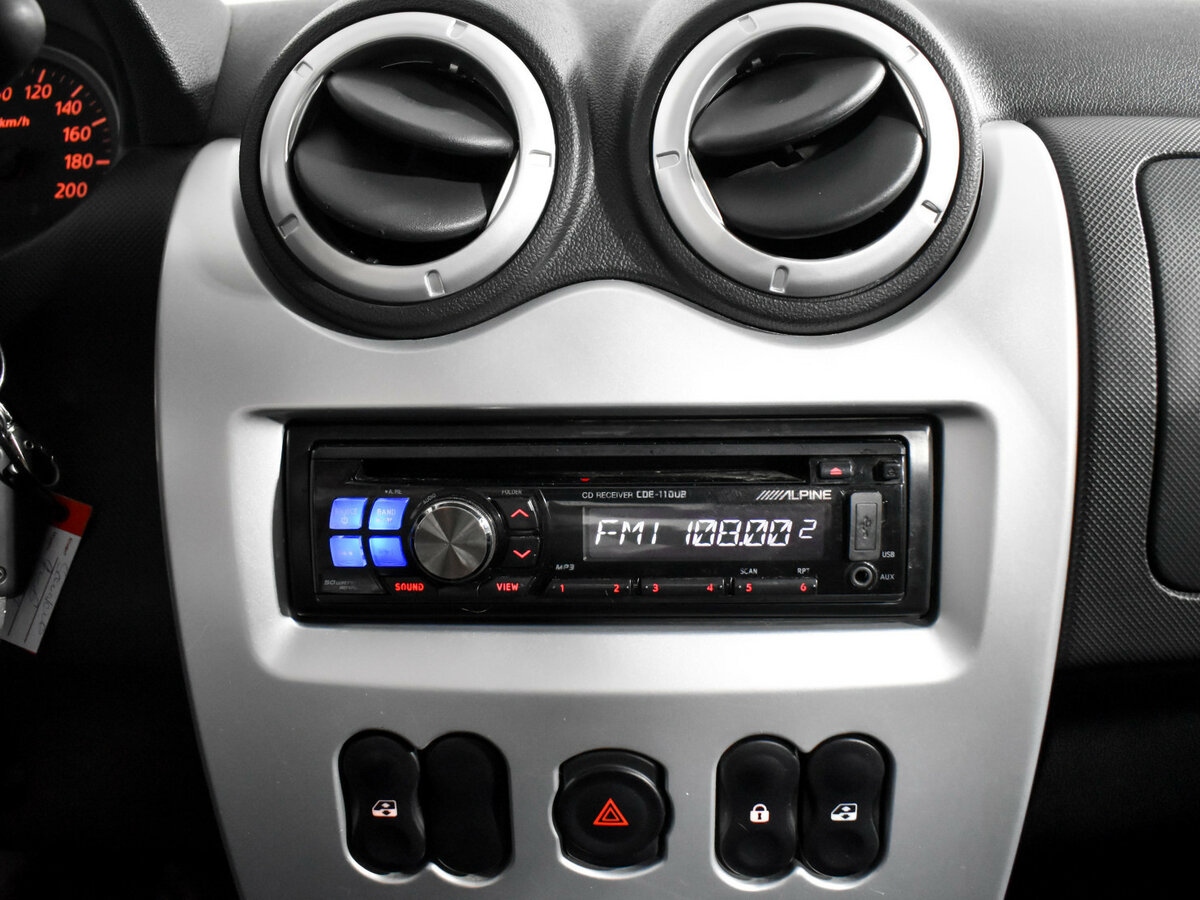 Renault Sandero 2012 года с пробегом. Фото: #16