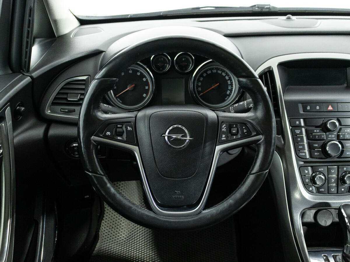 Opel Astra 2012 года с пробегом. Фото: #15