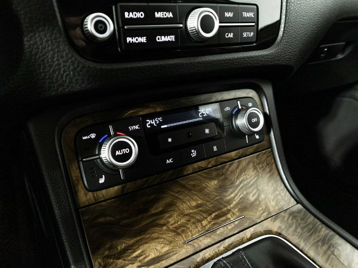 Volkswagen Touareg 2015 года с пробегом. Фото: #19