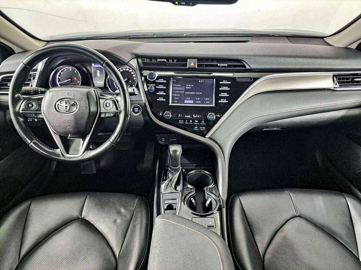 Toyota Camry 2018 года с пробегом. Фото: #11
