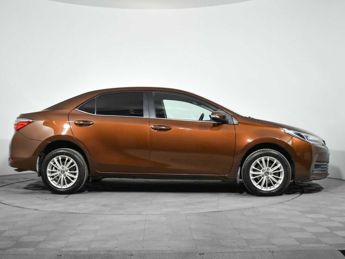 Toyota Corolla 2016 года с пробегом. Фото: #3