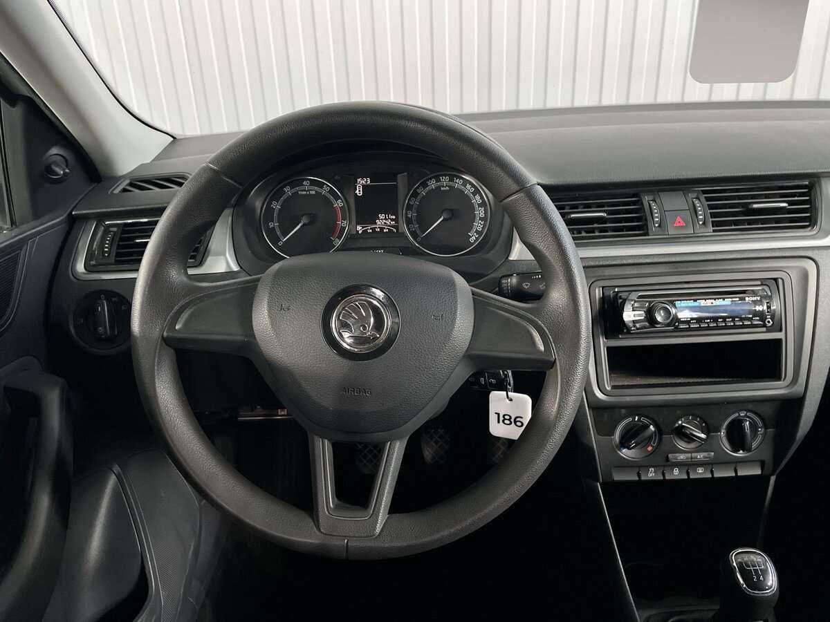 Skoda Rapid 2019 года с пробегом. Фото: #9