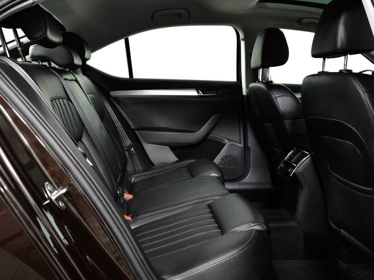 Skoda Superb 2016 года с пробегом. Фото: #9