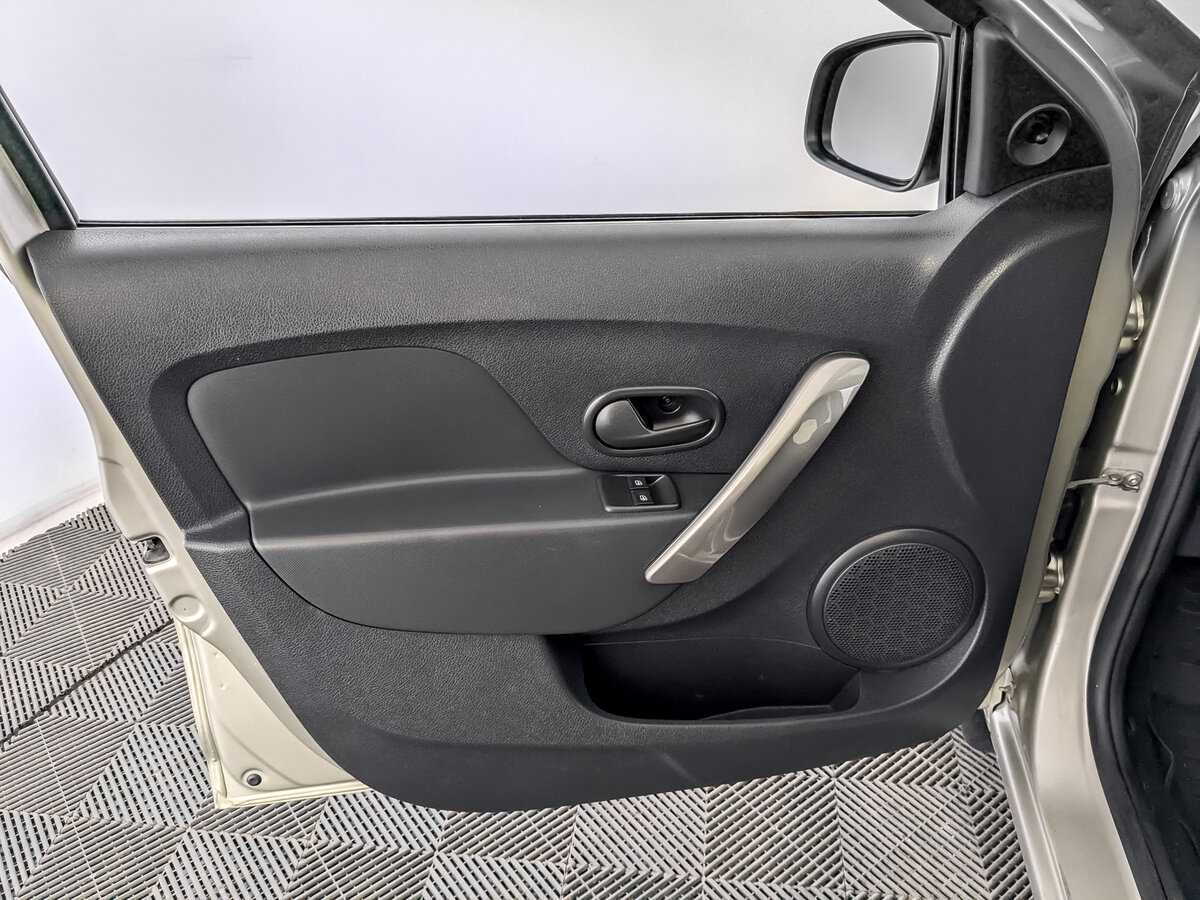 Renault Sandero 2018 года с пробегом. Фото: #18