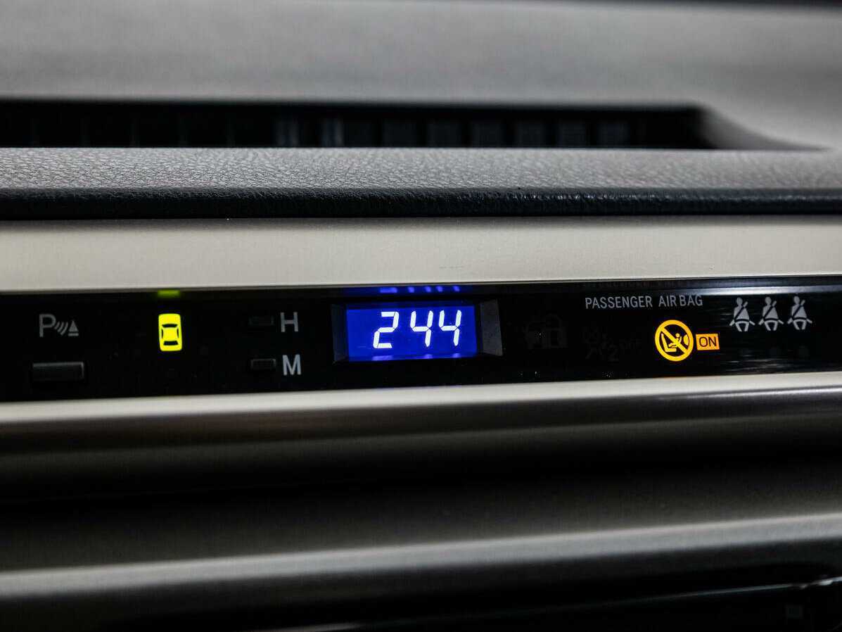 Toyota RAV4 2012 года с пробегом. Фото: #8