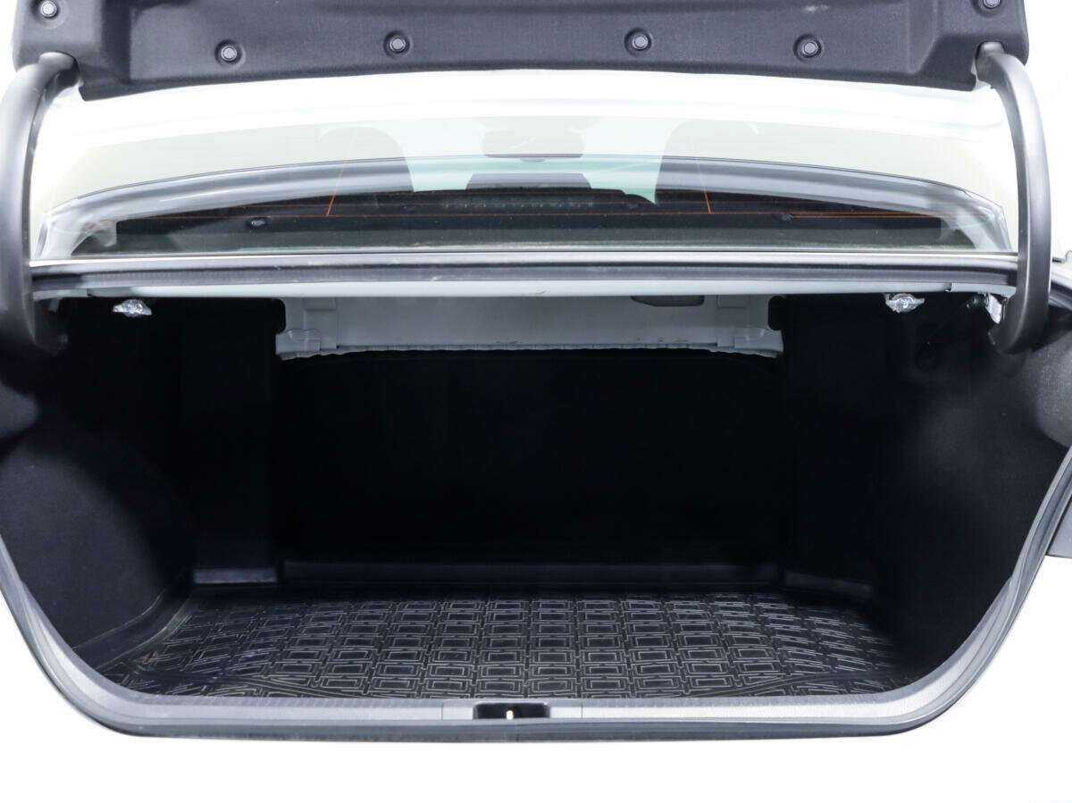 Toyota Camry 2018 года с пробегом. Фото: #17