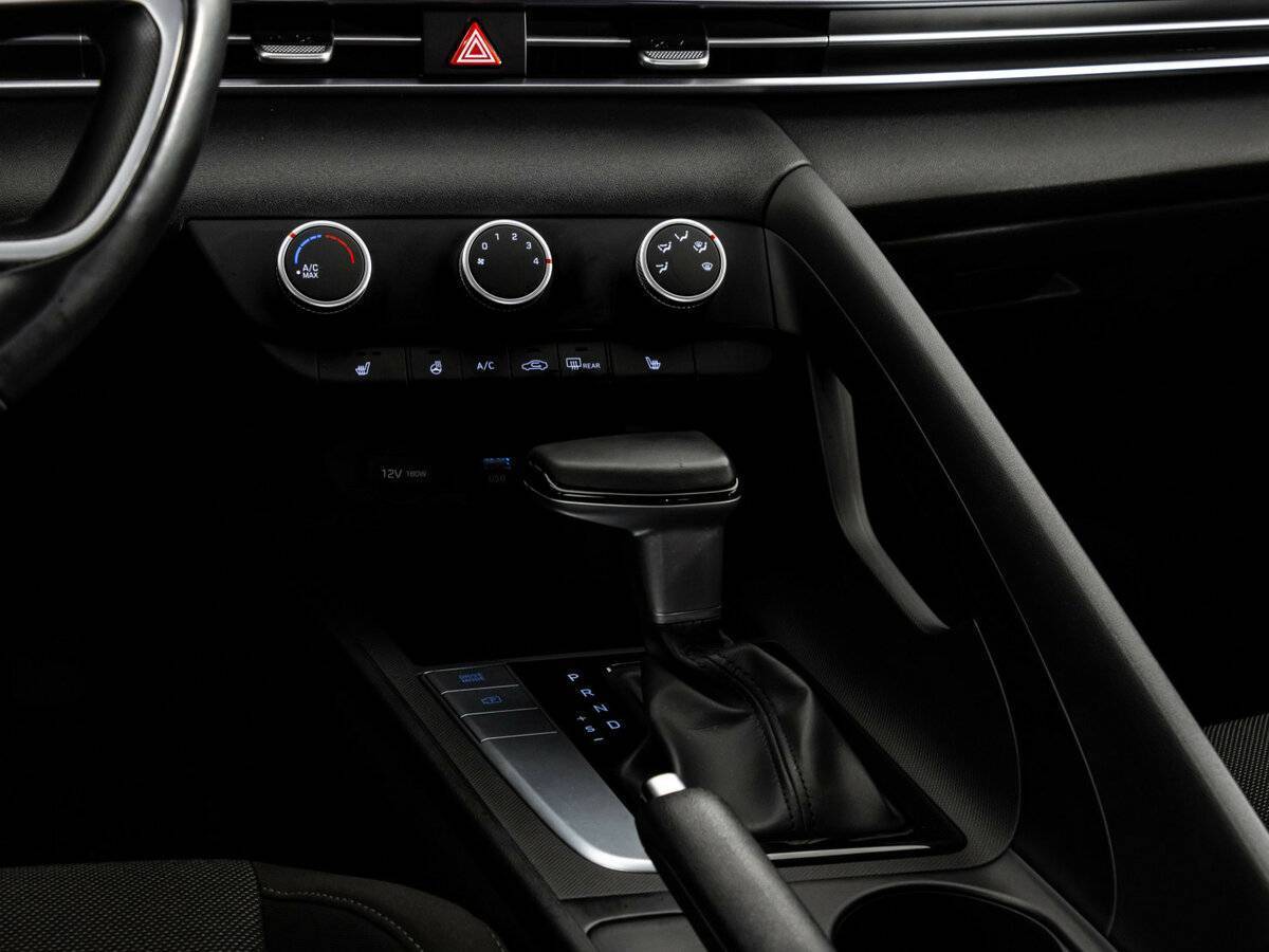 Hyundai Elantra 2021 года с пробегом. Фото: #14