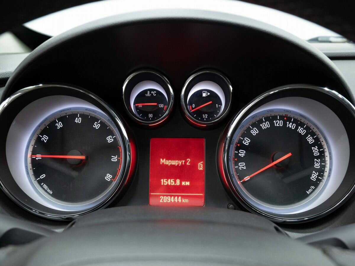 Opel Astra 2013 года с пробегом. Фото: #15