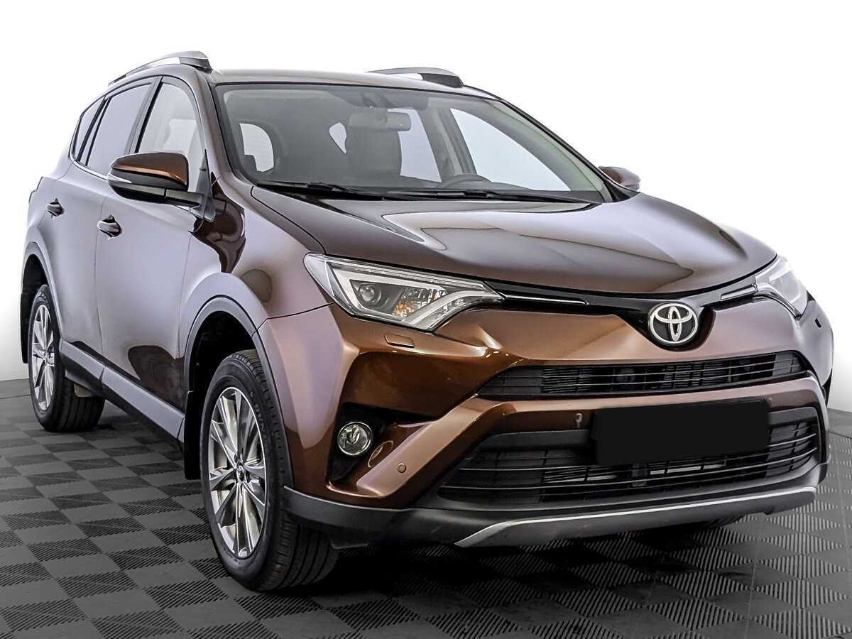 Toyota RAV4 2017 года с пробегом. Фото: #2