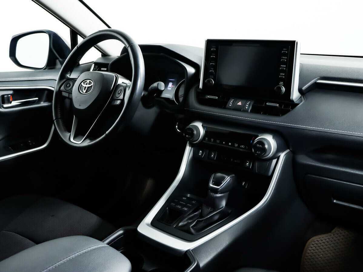 Toyota RAV4 2020 года с пробегом. Фото: #8