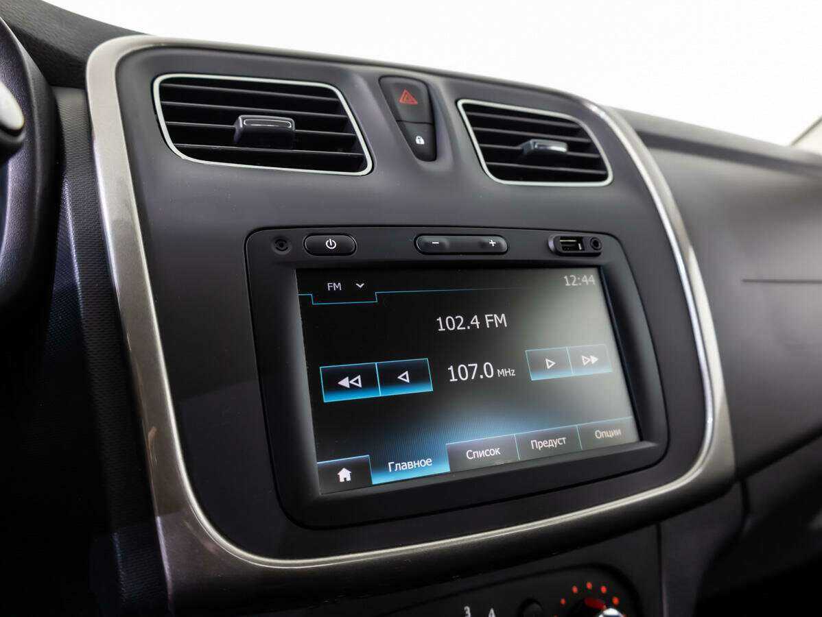 Renault Logan 2019 года с пробегом. Фото: #11