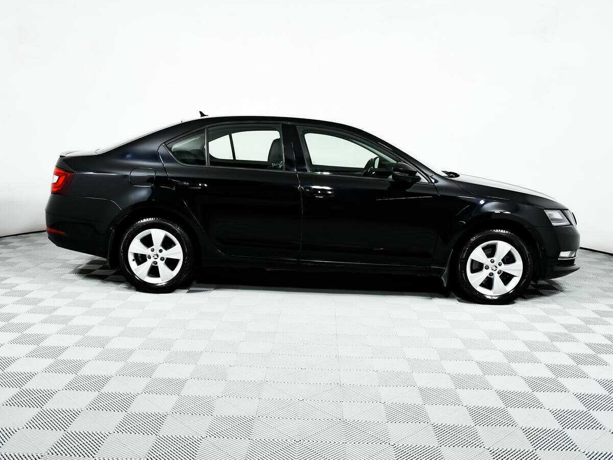 Skoda Octavia 2017 года с пробегом. Фото: #3
