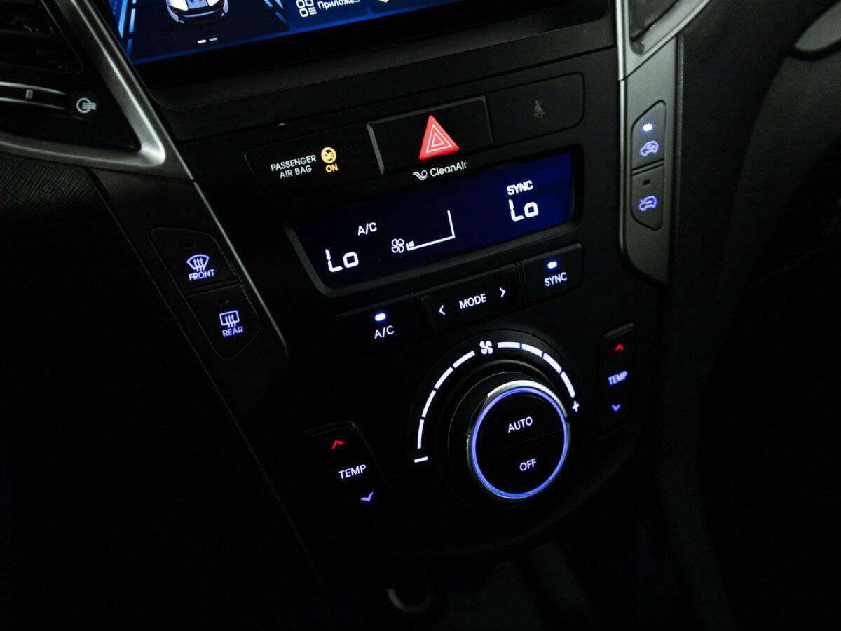 Hyundai Santa Fe 2017 года с пробегом. Фото: #13