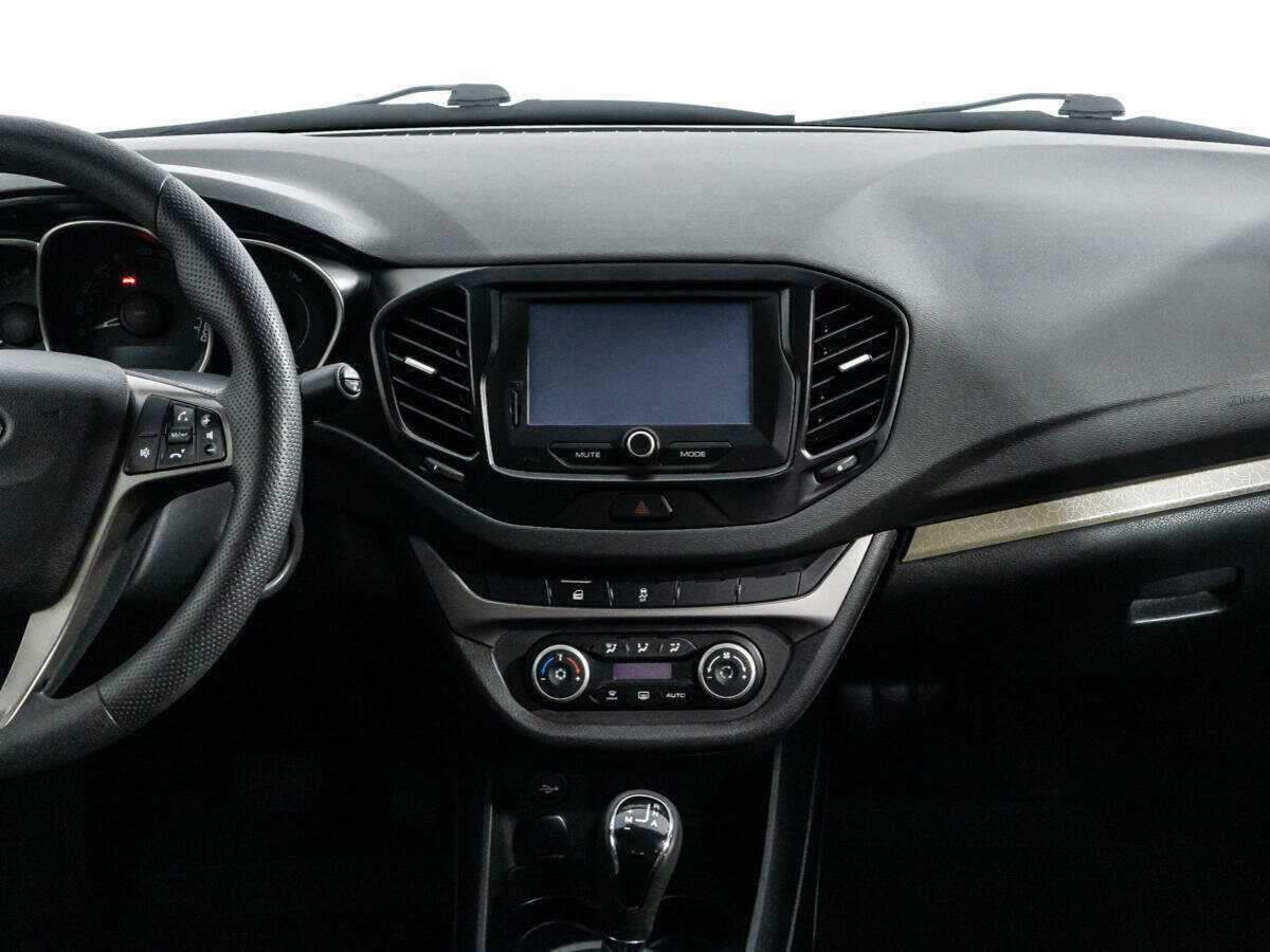 Lada (ВАЗ) Vesta 2017 года с пробегом. Фото: #13