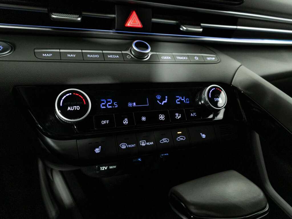 Hyundai Elantra 2021 года с пробегом. Фото: #19