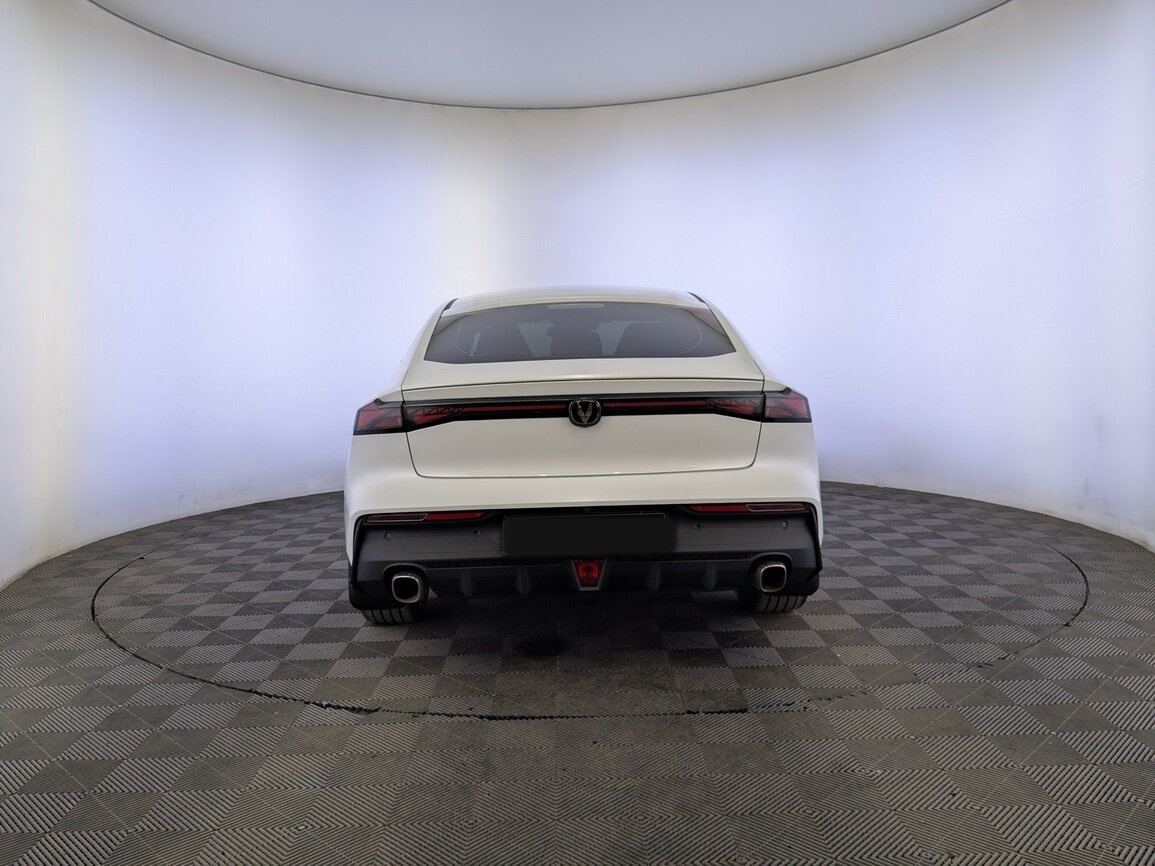 Changan UNI-V 2023 года с пробегом. Фото: #5