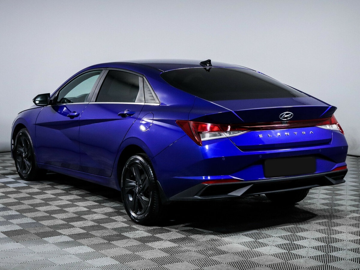 Hyundai Elantra 2021 года с пробегом. Фото: #5