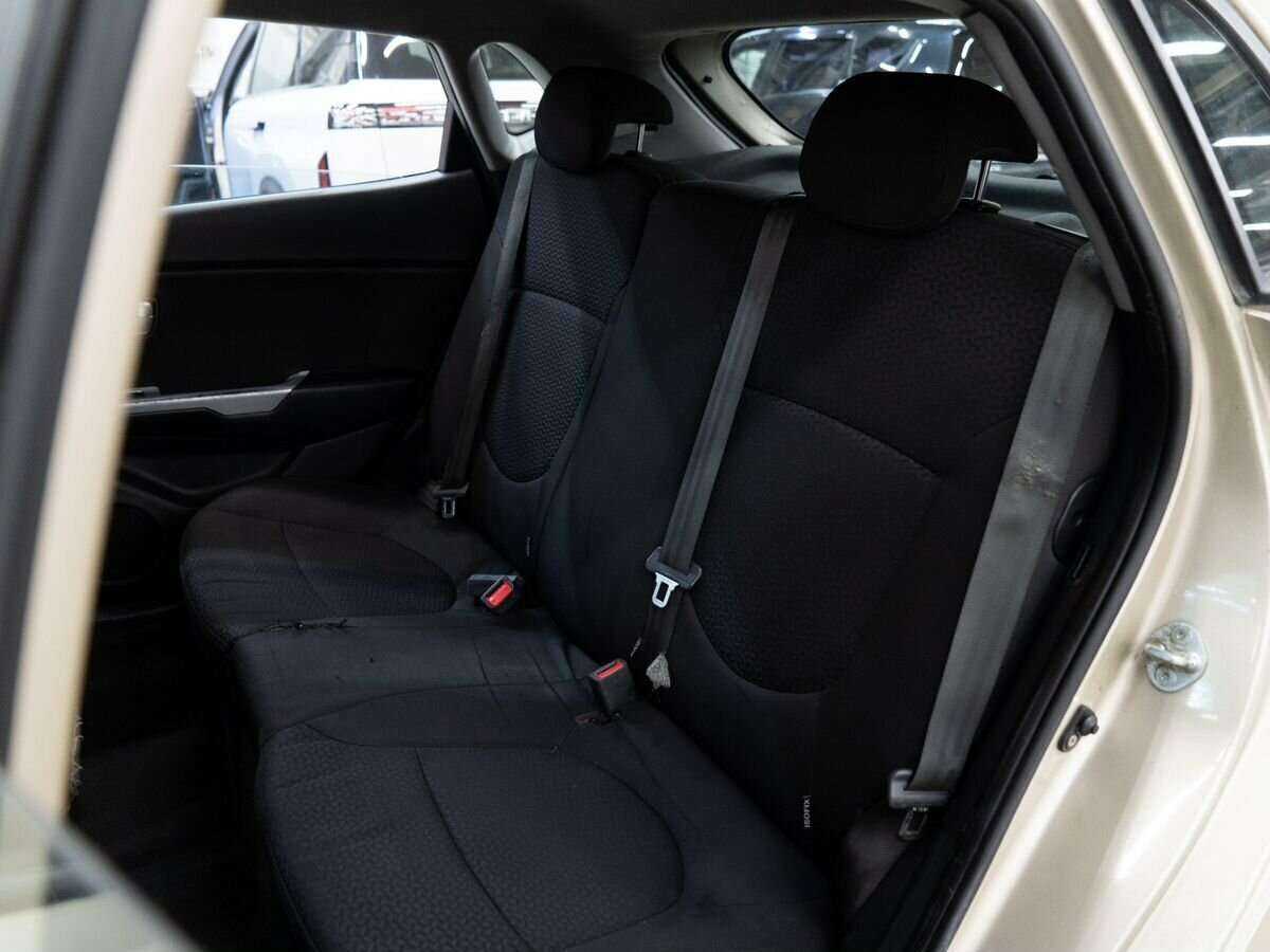 Kia Rio 2012 года с пробегом. Фото: #5