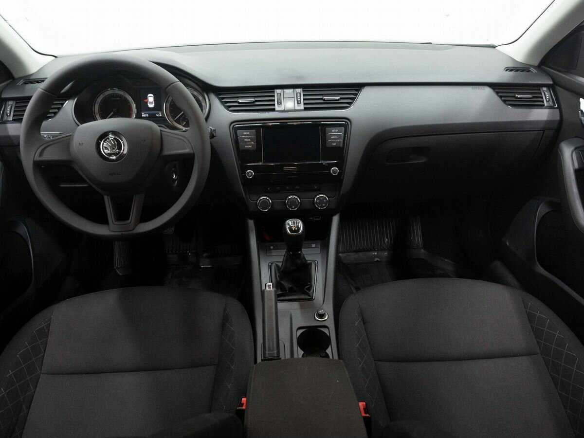 Skoda Octavia 2019 года с пробегом. Фото: #12