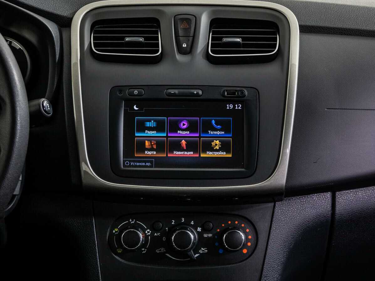 Renault Logan 2019 года с пробегом. Фото: #13