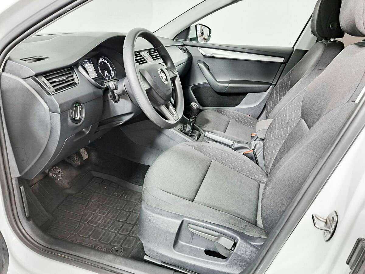 Skoda Octavia 2019 года с пробегом. Фото: #12