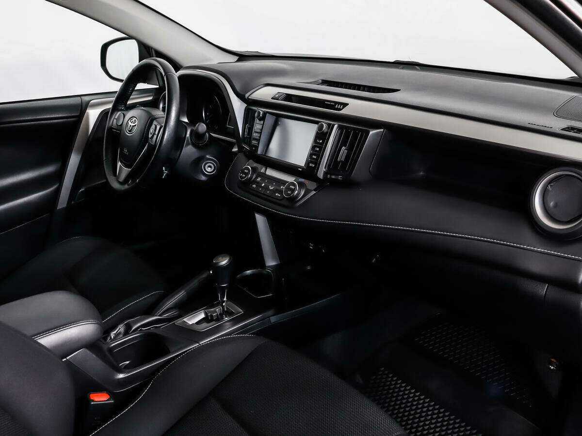 Toyota RAV4 2016 года с пробегом. Фото: #9