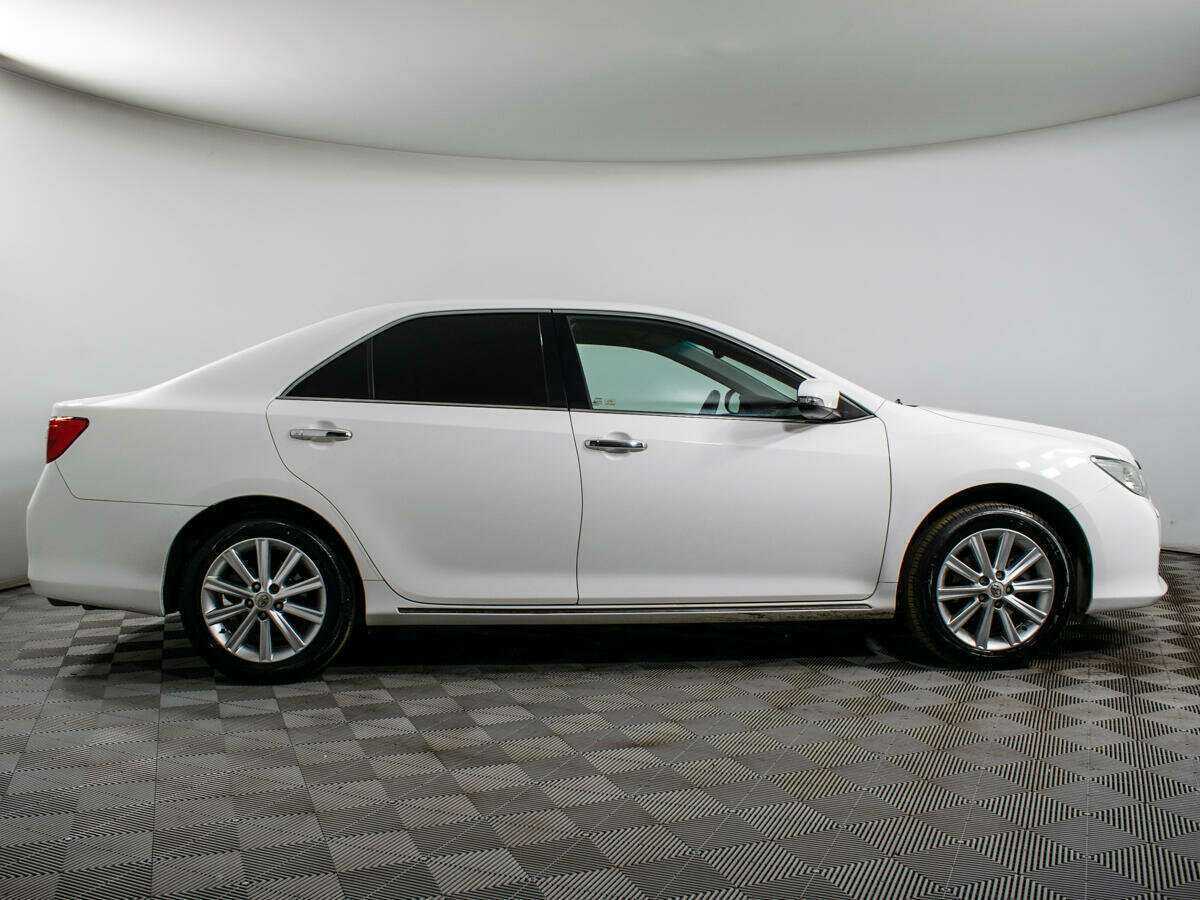 Toyota Camry 2014 года с пробегом. Фото: #3