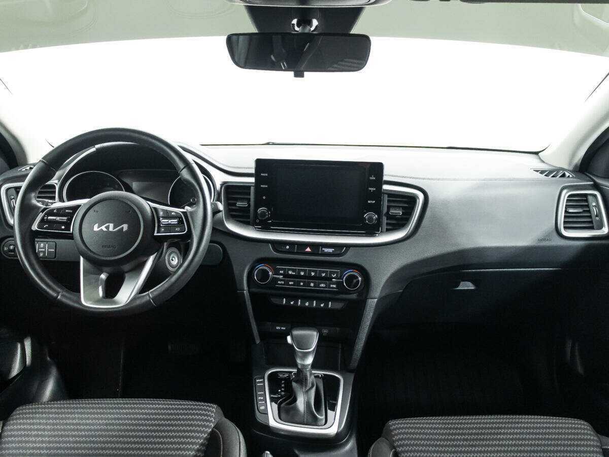 Kia Ceed 2023 года с пробегом. Фото: #12