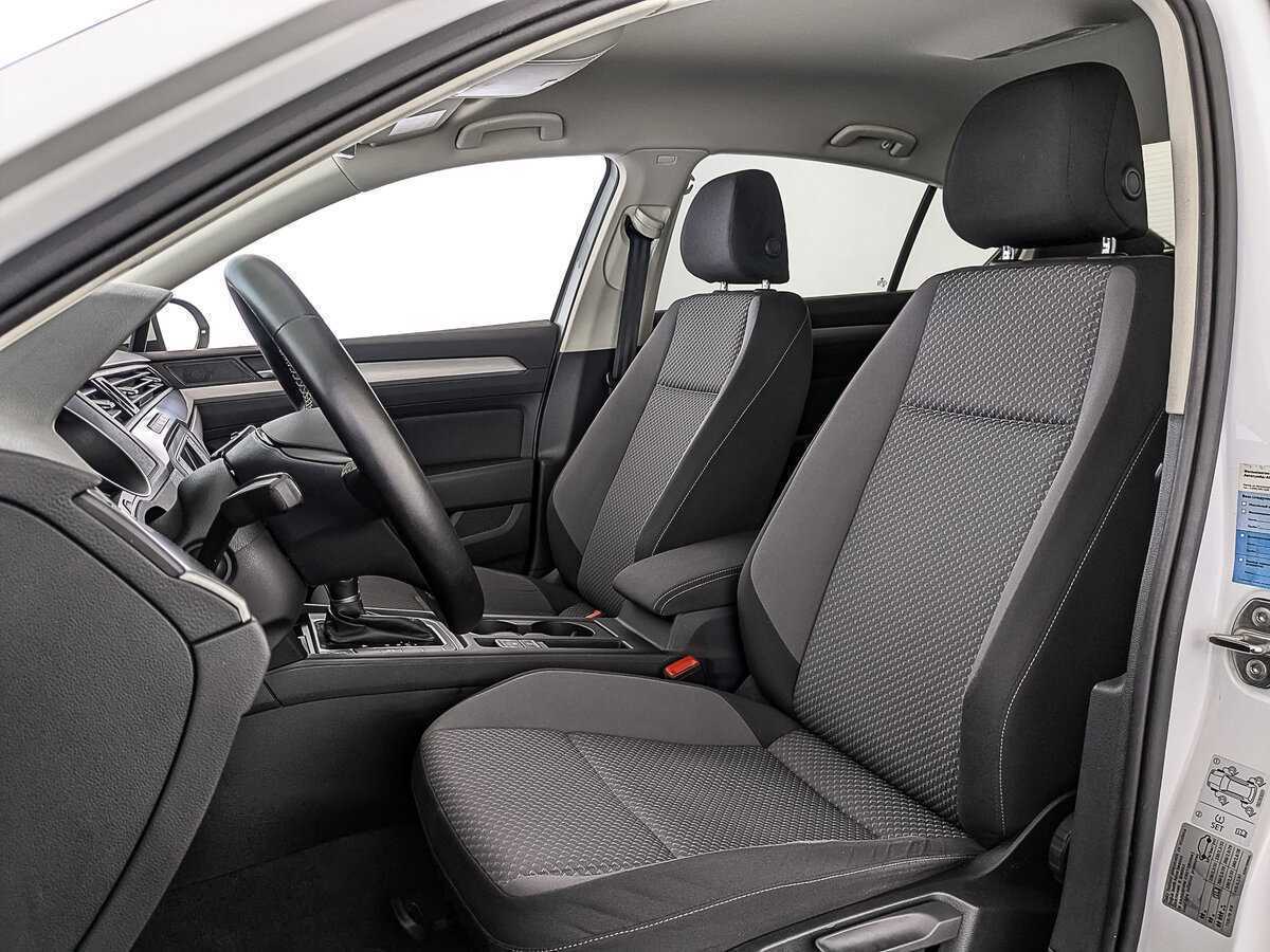 Volkswagen Passat 2017 года с пробегом. Фото: #19