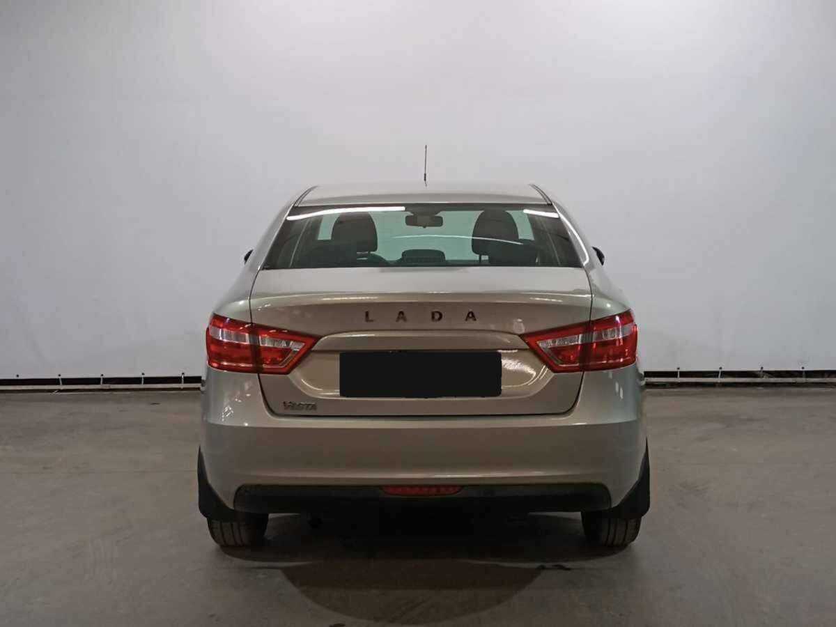 Lada (ВАЗ) Vesta 2018 года с пробегом. Фото: #5