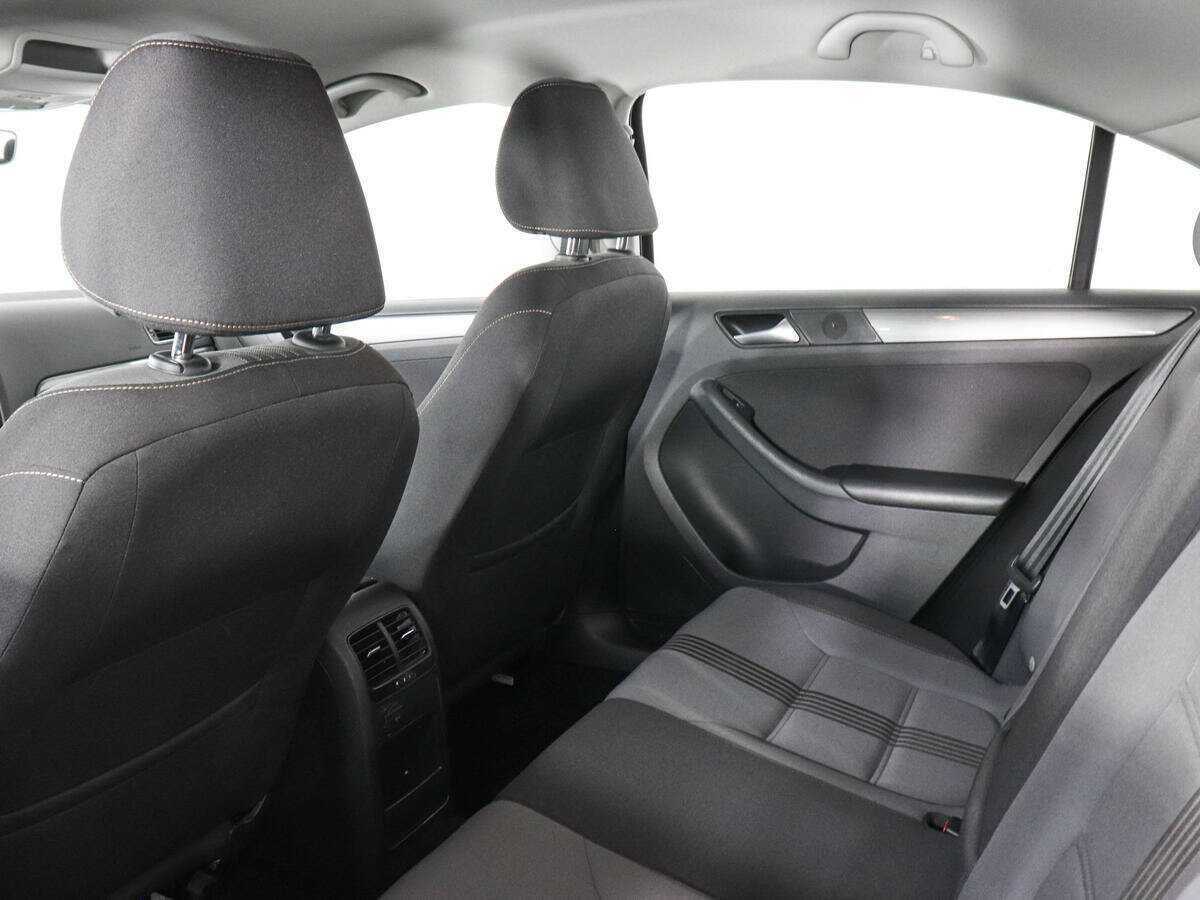 Volkswagen Jetta 2017 года с пробегом. Фото: #11