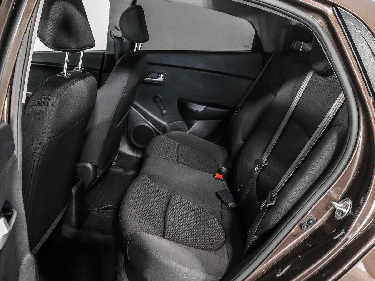 Kia Rio 2015 года с пробегом. Фото: #9