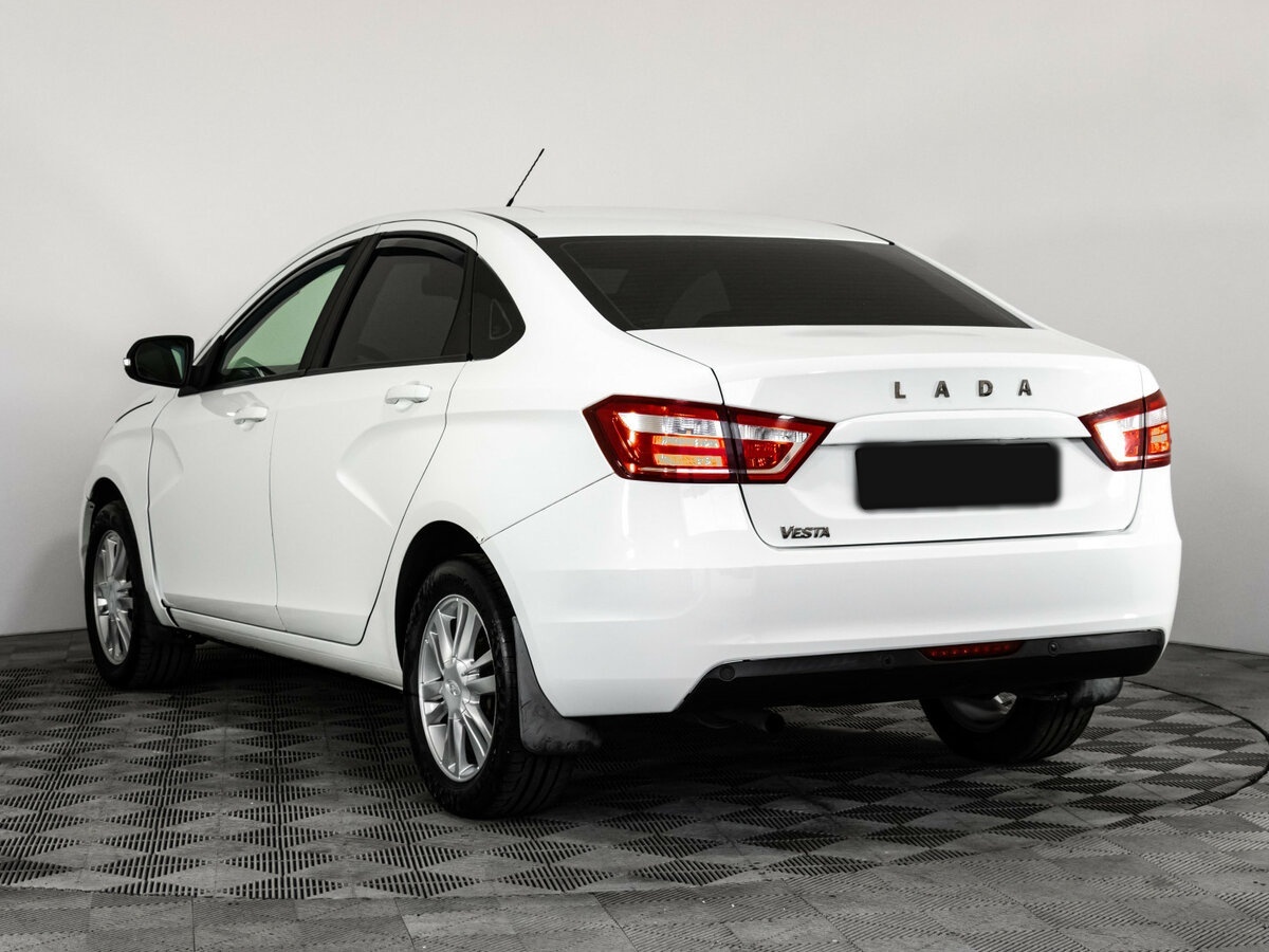 Lada (ВАЗ) Vesta 2018 года с пробегом. Фото: #5