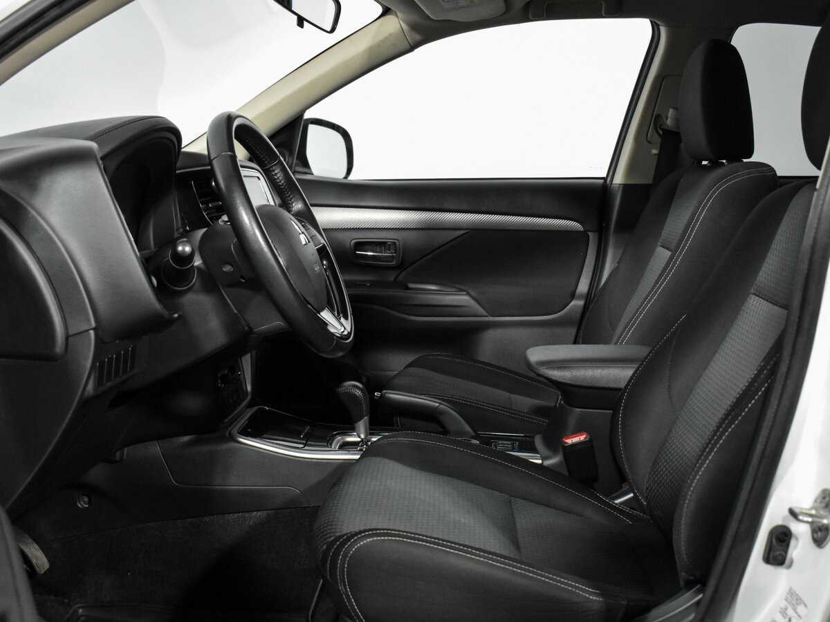Mitsubishi Outlander 2018 года с пробегом. Фото: #8