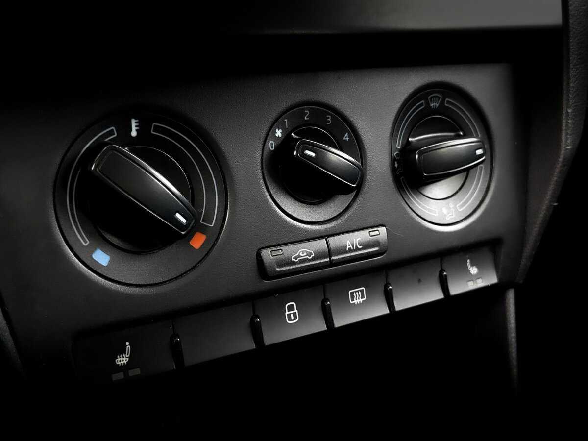 Skoda Rapid 2017 года с пробегом. Фото: #24