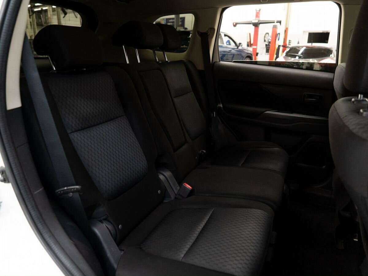 Mitsubishi Outlander 2015 года с пробегом. Фото: #10