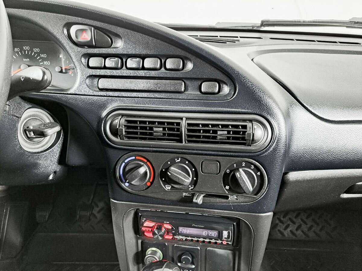 Chevrolet Niva 2013 года с пробегом. Фото: #12