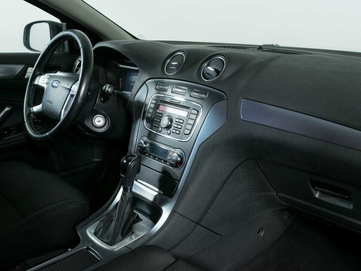 Ford Mondeo 2013 года с пробегом. Фото: #9