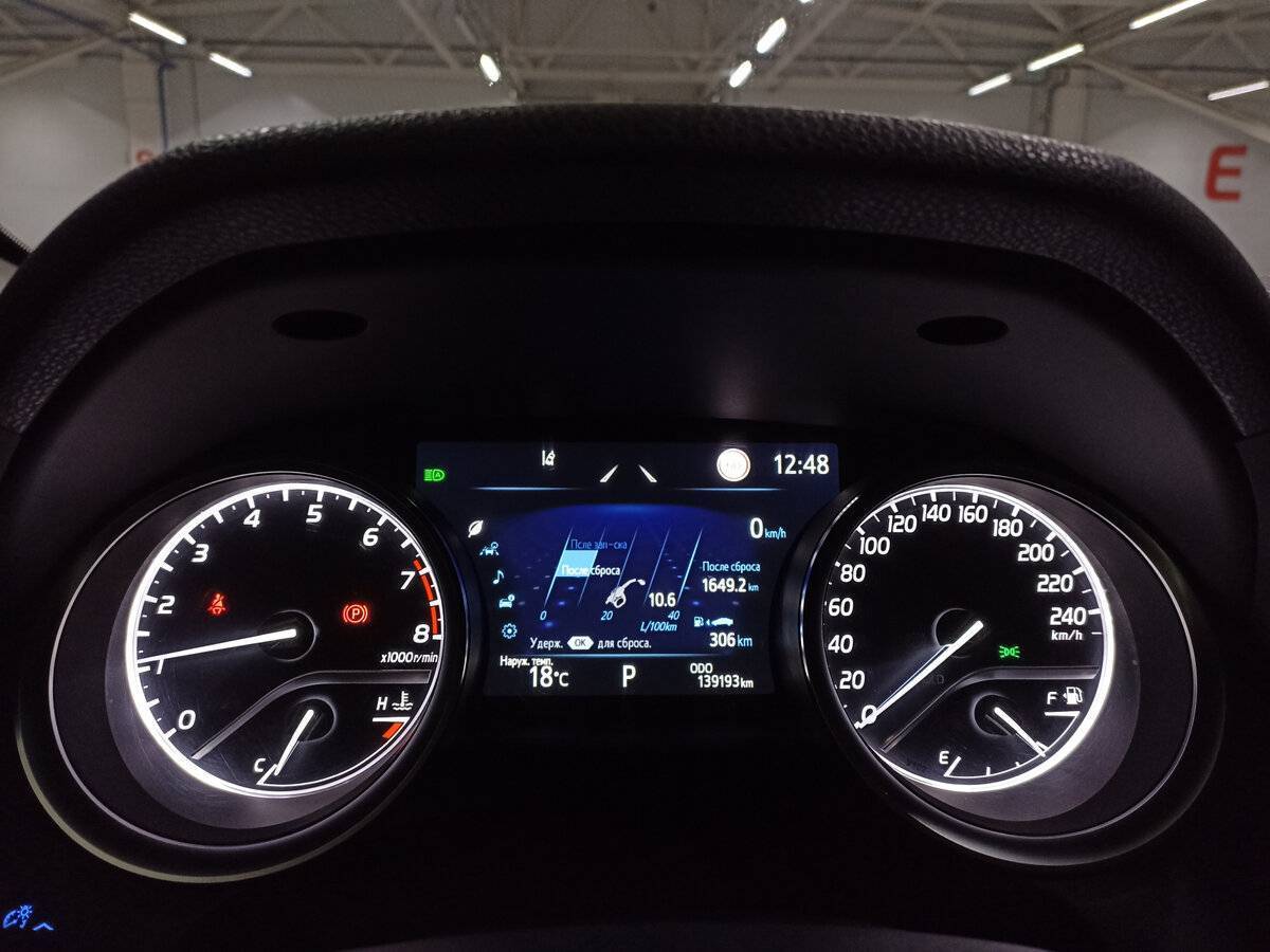 Toyota Camry 2021 года с пробегом. Фото: #12