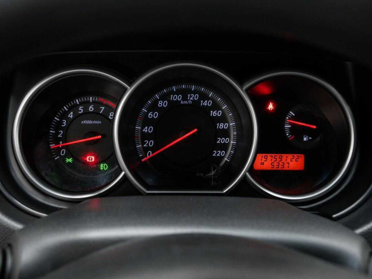 Nissan Tiida 2012 года с пробегом. Фото: #19